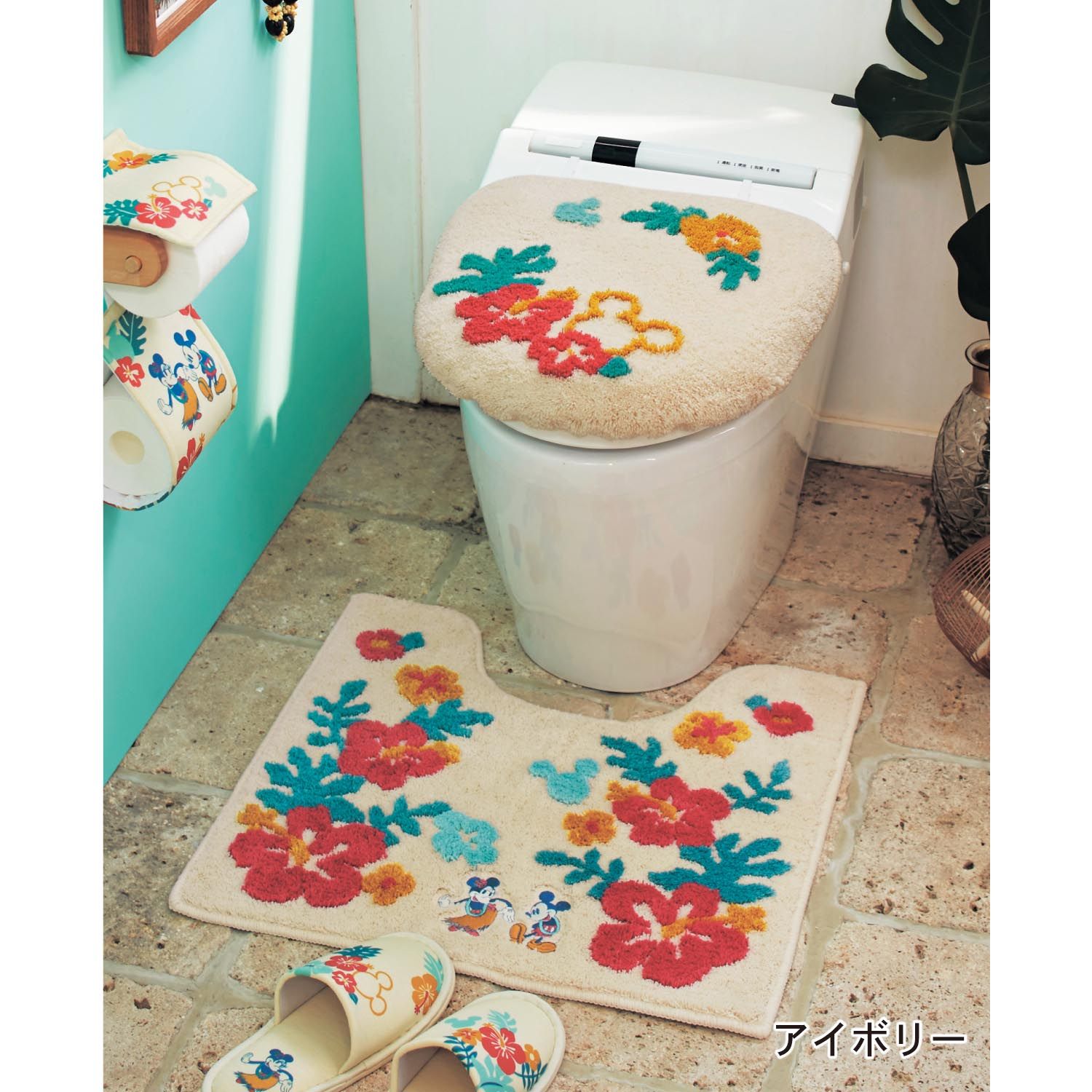 Dtimes ベルメゾン ディズニーデザイン 夏デザインのトイレマット フタカバー トイレットペーパーホルダーカバー スリッパセット 南国の雰囲気漂う空間に早変わり ブルー系 アイボリー系の2種類 詳細 T Co Dbgv1jlitq T Co
