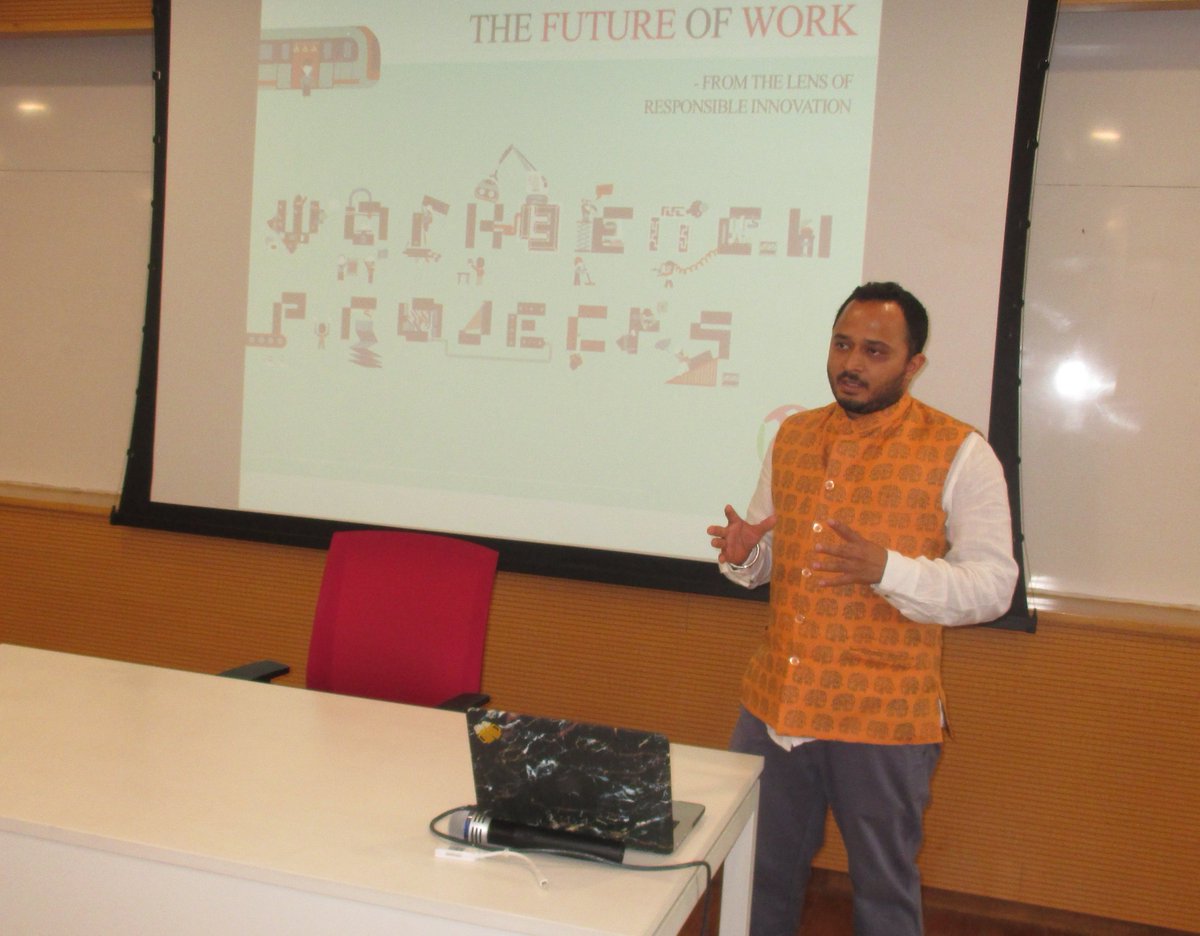 ashish_sureka's tweet photo. Today was the first talk (By @PavanwithWP from @makewithWP ) as part of our series of talks on Makerspace at Ashoka @AshokaUniv - we look forward to organizing more talks https://t.co/aoT87RyJdT