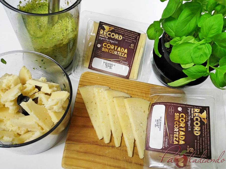 PaZladeando's tweet photo. ¿Qué tienes de comer hoy? Yo estoy preparando una #receta con #queso 🧀@quesosrecord que va a estar para #chuparselosdedos ¿Adivinas que?
#lovefood #food #foodie #cheesee #lovecheese #tapeo #recetassana #recetas #yum #igfoodie #igpics #photofoodiegram #foodporn
#PaZladeando https://t.co/Ni4FEI5jf1