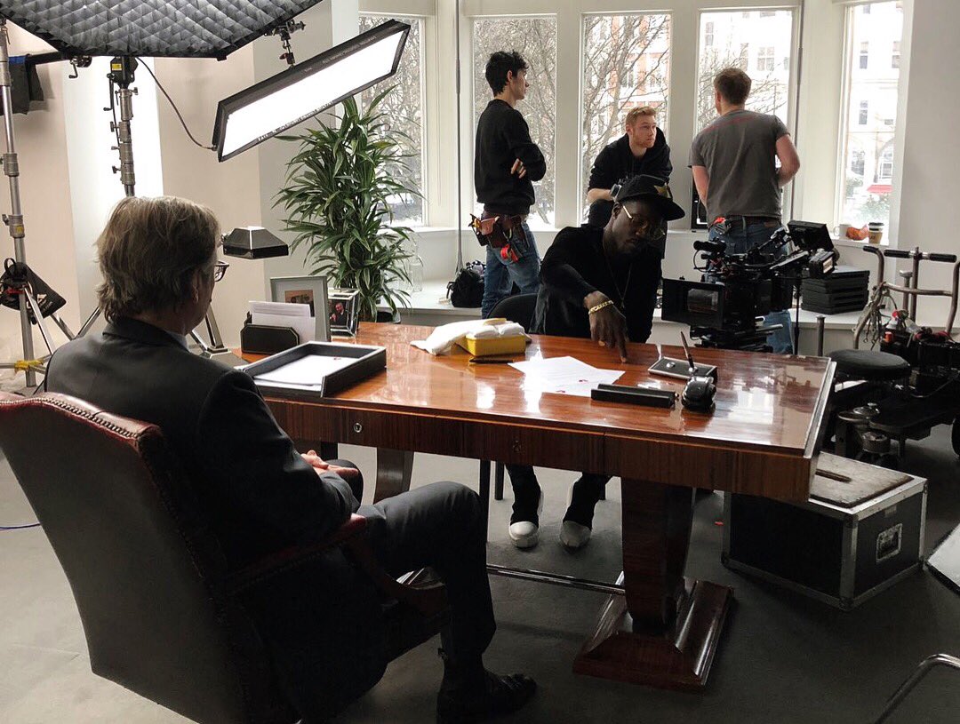 SALT_TV's tweet photo. Itβs on TV now so take a peak #BehindTheScenes of our #sleeprich spot for @eve_sleep and the magic of director @nicholascollett and the entire cast and crew...
#BTS #jointhesleeprich #moneymaker #TVC #newwork #addsomething https://t.co/1iBXfqLdAM