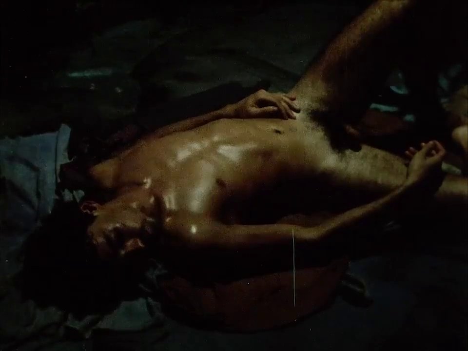 Fleming17's tweet photo. 'Habeas Corpus' (Jorge Acha, 1986). Cárcel corpórea, supresión de libertad y tortura implícita. Oscuridad casi plena, colores del exterior, belleza y sufrimiento del ser. https://t.co/e4GzBNyHWg