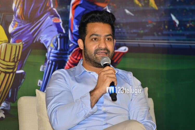 Rohithvini's tweet photo. @tarak9999 💕💕💕
#IPL press conference👌👌👌👌
#IPLad #IPLTelugu💪💪💪
#NTRasIPLBrandAmbassador 🎉🎉🎊🎊🎉🎉🎊 https://t.co/OSaQmrPDR8