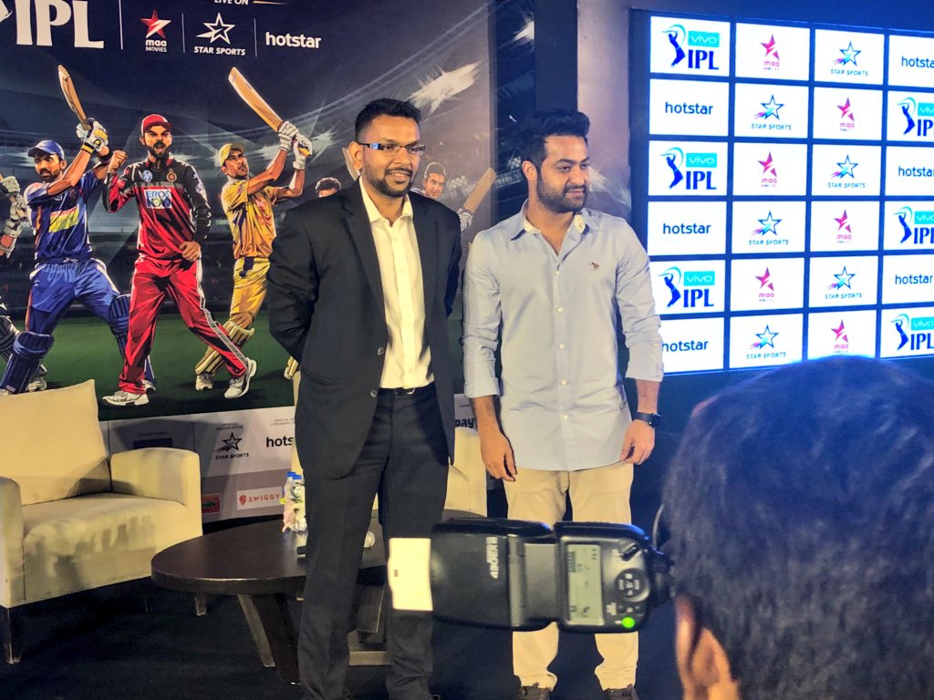 TeluguPremiere's tweet photo. #NTR new look
#NTR at #IPLBrandAmbassador press meet
#NTR #tarak #IPL #IPL2018 #IPLad
@tarak9999 @IPL @StarMaa https://t.co/LsG8h0i0nI