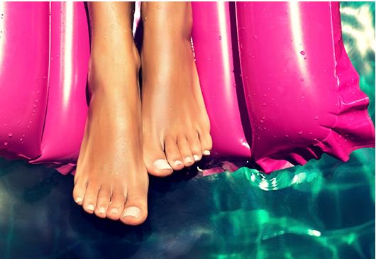 CEdaliacerezo's tweet photo. Con la llegada del verano, nuestros pies necesitan color. 🌞
Una buena pedicura te ayudará a descansar los pies y mejorar las dureza. En nuestro Centro de Estética Dalia Cerezo acertarás para lucir tus pies de forma perfecta.

https://t.co/mozToKk86g

📞 635 28 95 24 https://t.co/yxCEKJQMCr