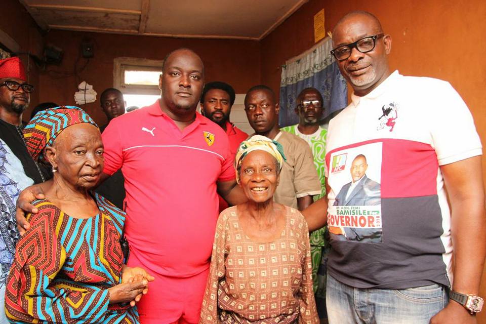 FemiBamisile's tweet photo. More pictures from the Good Friday courtesy visit to a women group in Omuo called Obirin Omuo. https://t.co/kHbxuHW8jN