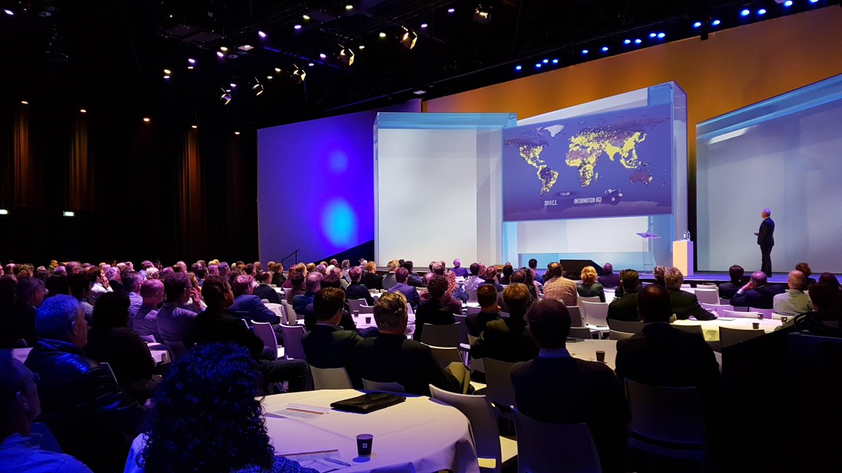 CygneaCongres's tweet photo. Volle aandacht voor Martin van Gogh op het #TKIevent
@TopsectorTU @NBCongrescenter #netwerken #event #pco https://t.co/IOu1cLXXlE