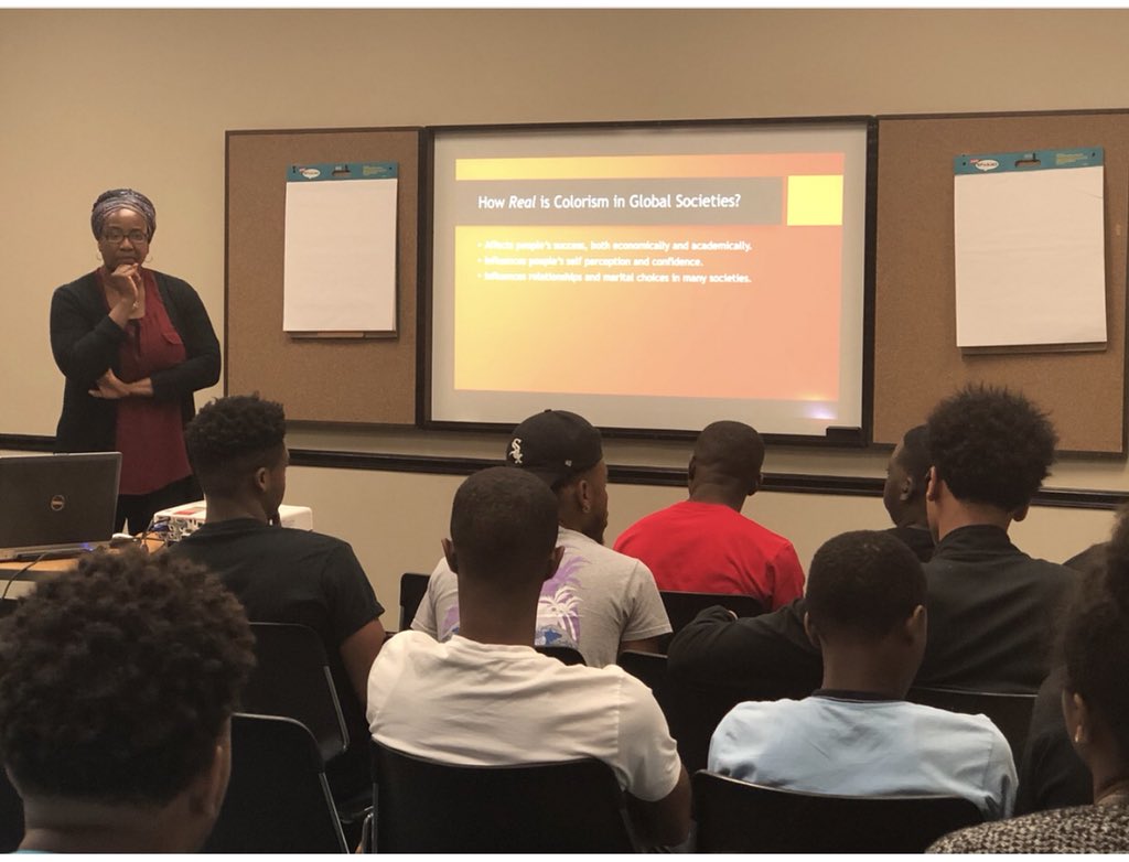 ZE Talks was a success last night! ✅ Huge thanks to all who came to learn and discuss this semester’s topic of Colorism with Dr. Florencia Cornet. #UofSC #ZEBetas #SigmaLambdaBeta