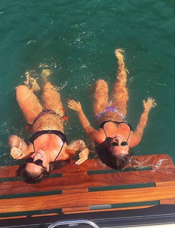 Erineye18's tweet photo. happy birthday balls!!!! thankful for our memories &amp; friendship. missing you lots! HAVE THE BEST DAY EVER #21errr 👑🎊🍾 https://t.co/F9PHBdgjPF