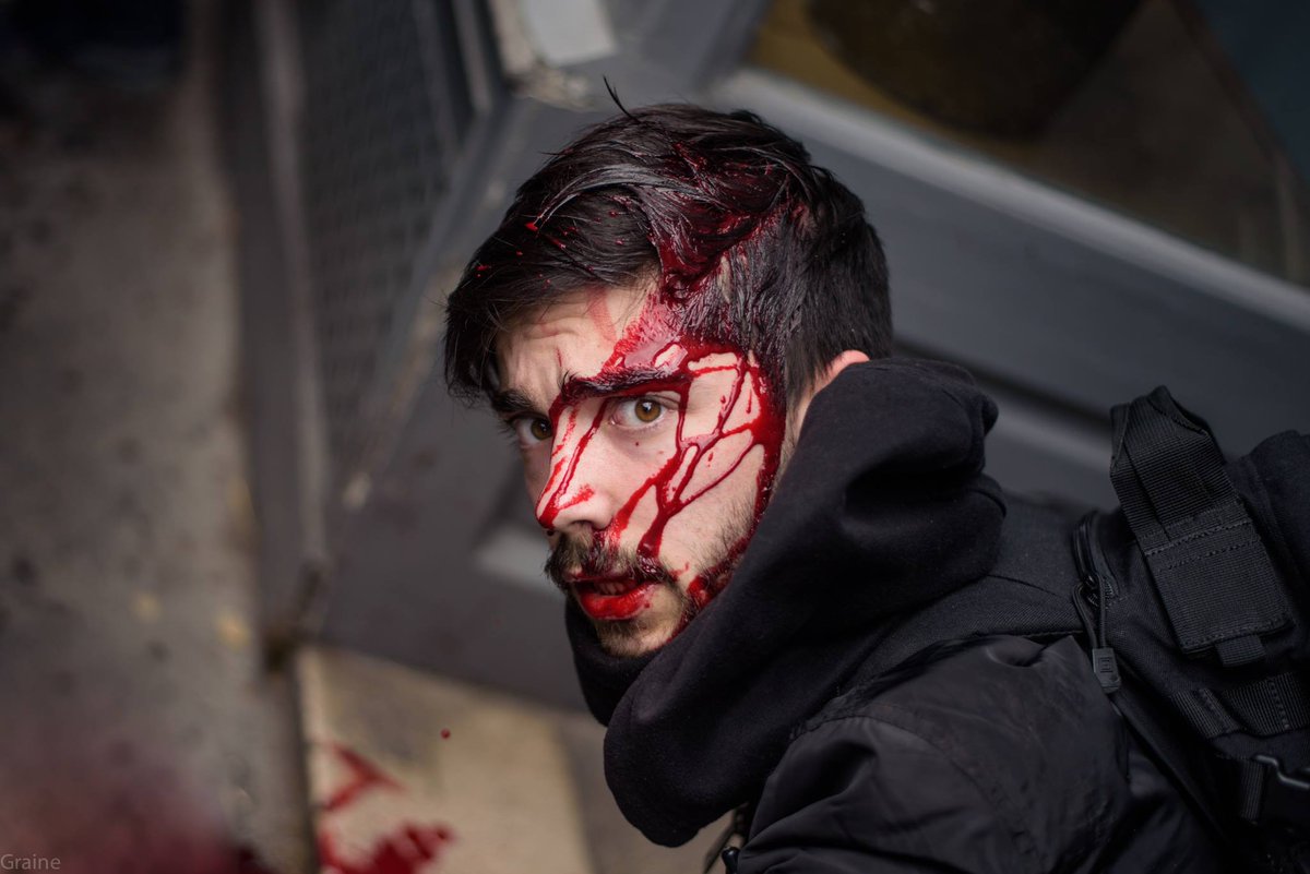 radioparleur's tweet photo. Soutien inconditionnel à Tuff, photographe pour @LaMeutePhoto  tabassé dans l'exercice de son activité.

Une atteinte de plus à la liberté d'informer, qui nous est particulièrement chère. 

#ViolencesPolicieres #Manif3avril https://t.co/TxIDXlDFRM