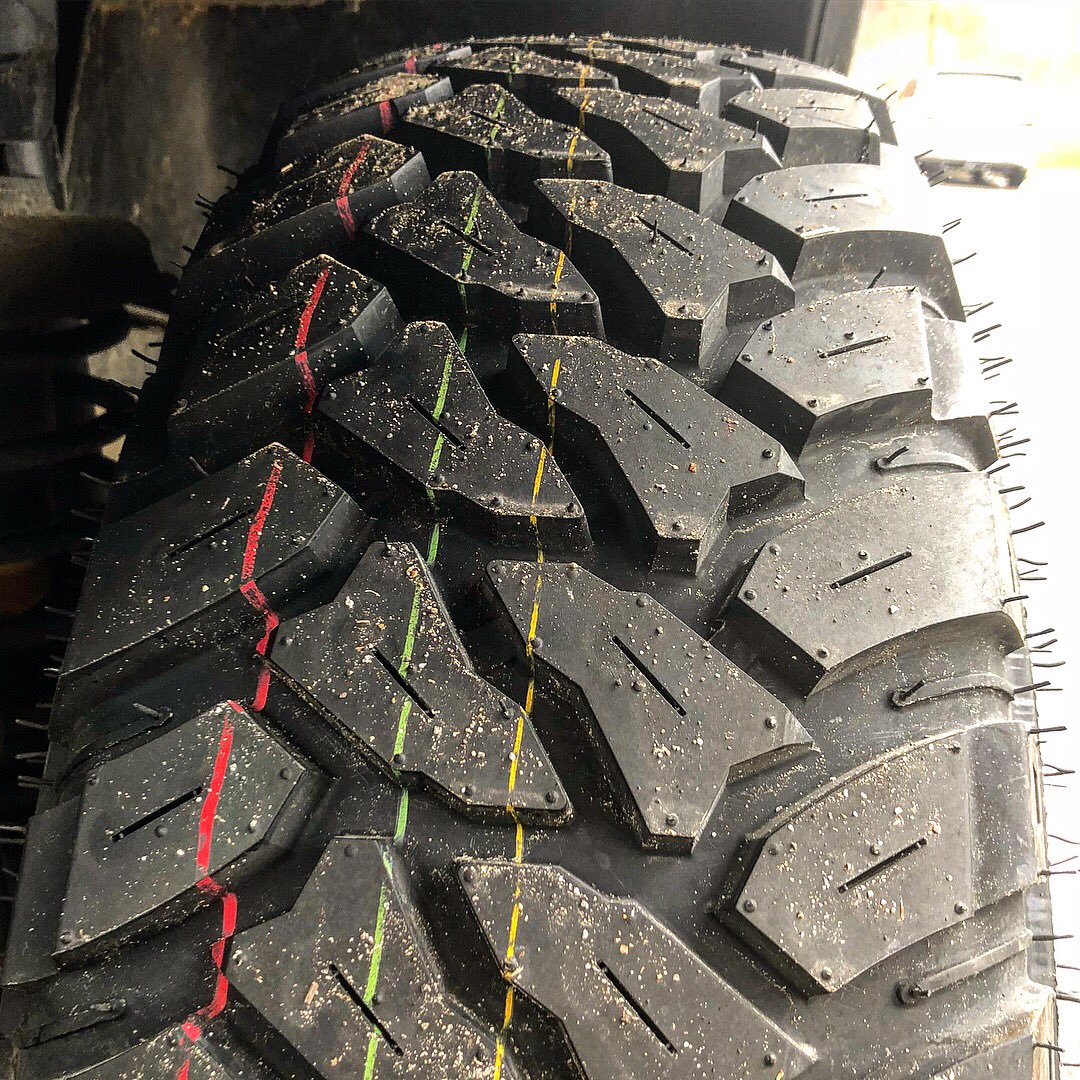 NicholasBajis's tweet photo. Happy #TireTreadTuesday #jeeplife #jeepwave #singlejeeper #jeeps #jeep #jeephype #jeepwrangler #itsajeepthing #ilovemyjeep #PhantomFuryJK @JeepHype https://t.co/hUD31I4dR0