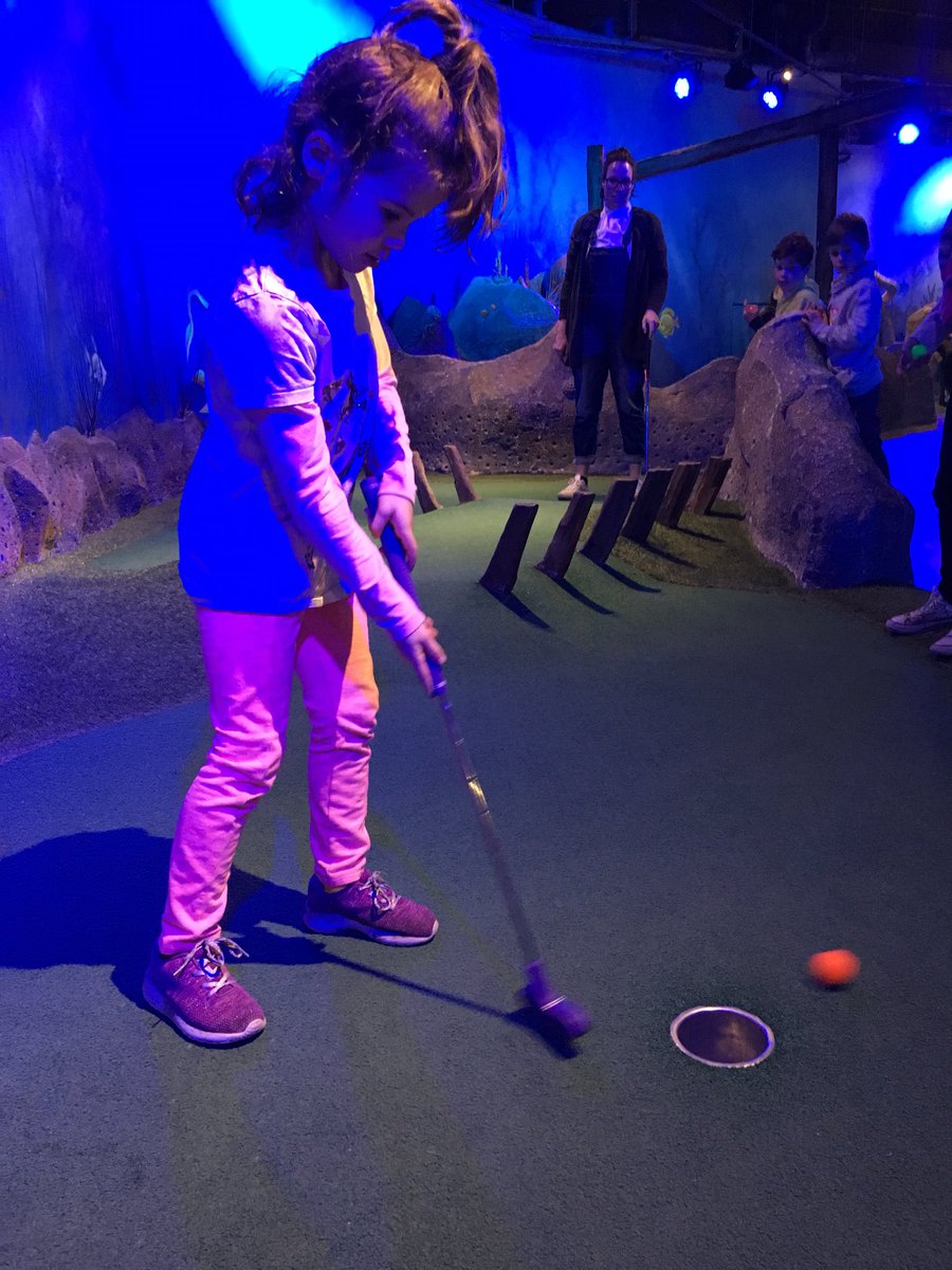 The mini Kowalahs were testing their golf swing out at <a href="/MrMulliganChelt/">Mr Mulligan's Cheltenham</a> today - great family fun #cheltenham #kidsactivities