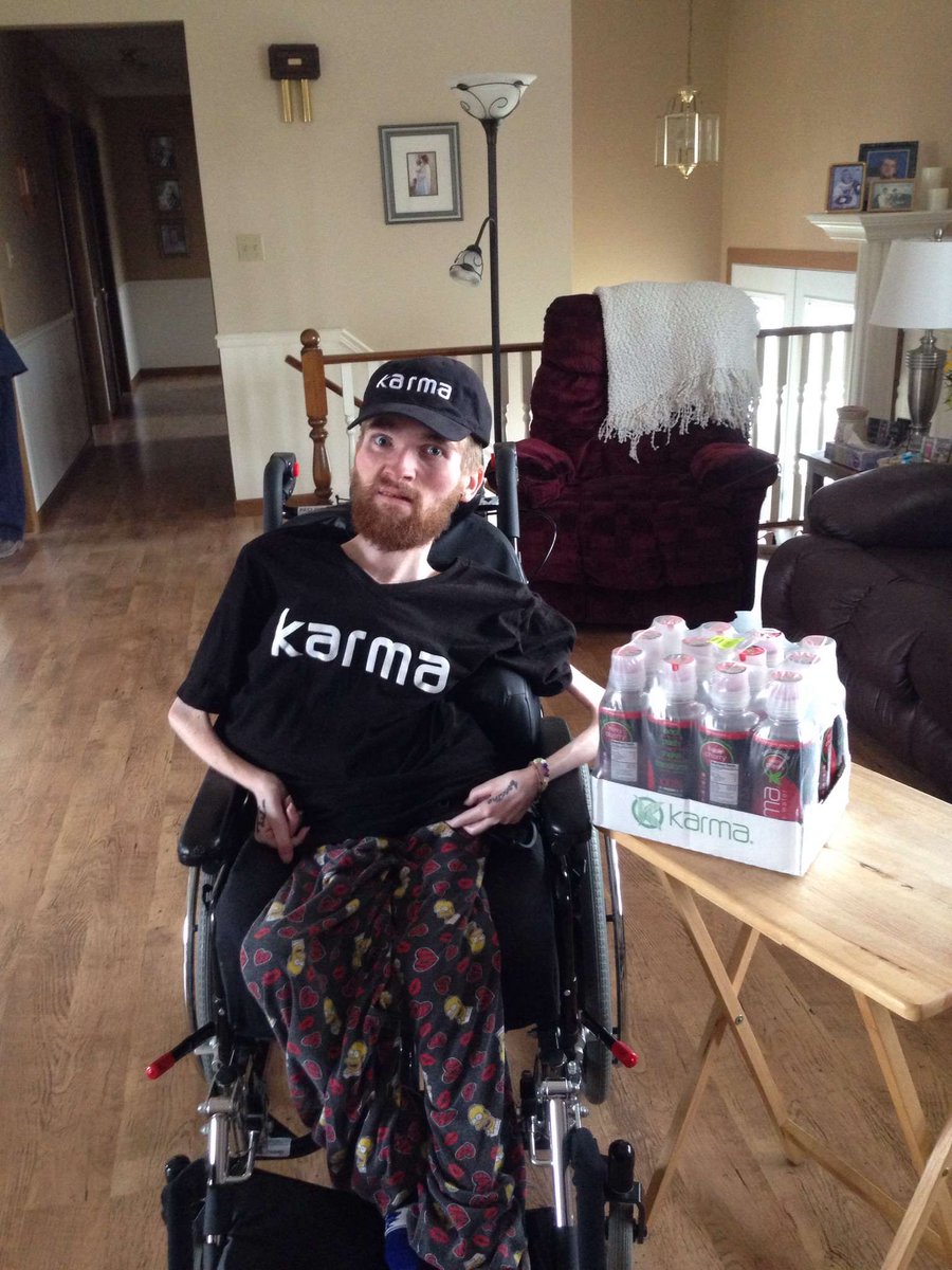 B_flicky's tweet photo. Look at what @UPS delivered yesterday! A huge thank you to @drinkkarma for the shirt, hat &amp; case of my fav. flavour Berry Cherry! It's amazing having your support! You can see a bottle of their product in two scenes of my newest music video available here https://t.co/3i1aMPFuwJ https://t.co/4IN0Pq7ZAQ