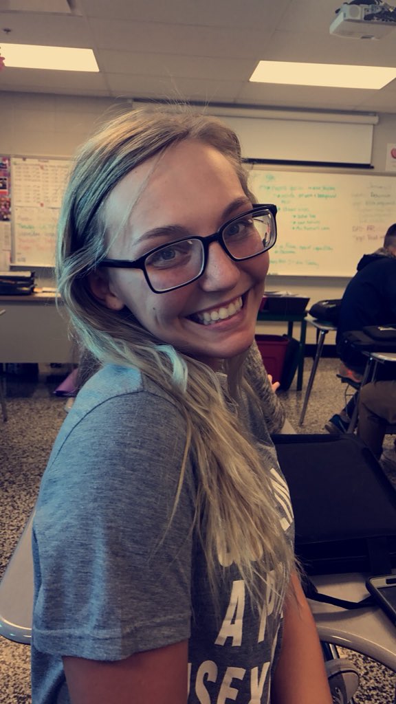 halcomb_34's tweet photo. Happy Birthday to one of my best friends😜👌🏼@GentileMariah https://t.co/Xq9aJZ4oiQ