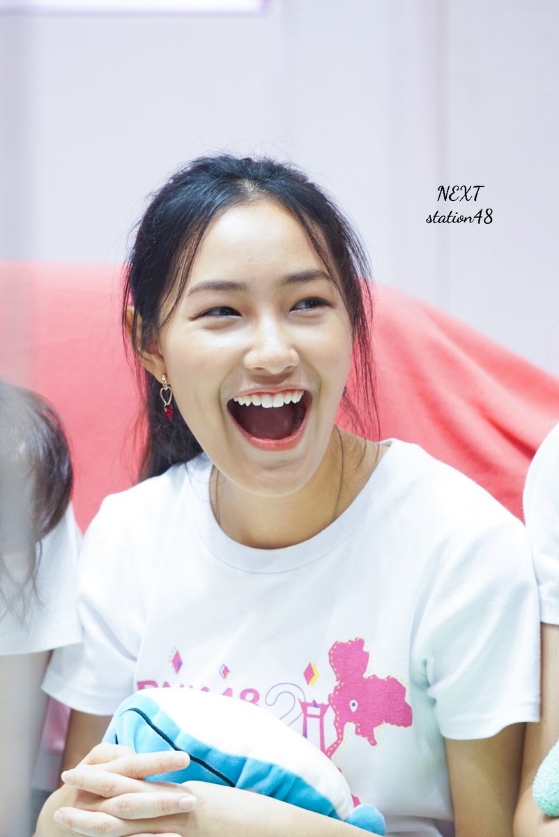 Chainat_J's tweet photo. Next #63
น้องเน็กท์ หรือน้องถัดไป🤣🤣 อยากกินน้ำเต้าหู้ชาเขียวเลย😃😃
#next #next63 #BNK48 #BNK482ndGeneration https://t.co/0qsFHOqCyT