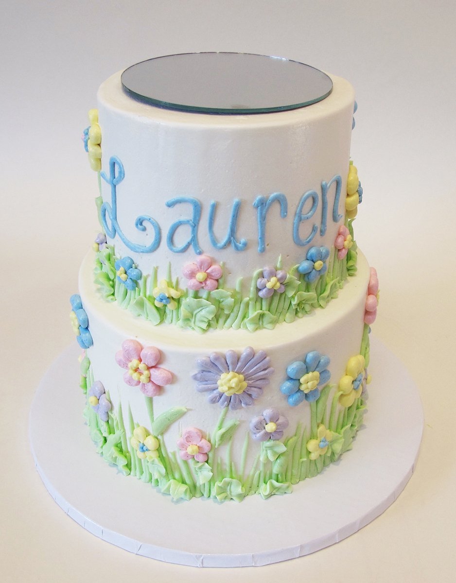 cr8cakes's tweet image. Who's ready for Spring?! Here's a pretty floral cake to hold you over :) Need a special cake for an upcoming party? Request a quote via our website: ow.ly/RiCX30jignj #spring #springcake #floralcake #customcake #chicagobakery #familyowned #tinleypark