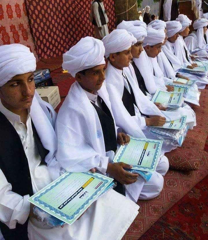 Hamidkamaluddin's tweet photo. مرنے والے قرآن پڑھنے والے تھے، سو کوئی بڑی خبر نہ بنی!
کوئی ناچنے گانے والے ہوتے.. تو پھر دیکھتے!!
قندوز کے حافظ قرآن بچو! تمہارا خون اس سے زیادہ پاکیزہ ہے کہ کرائے پر اٹھی ہوئی زبانیں تمہارے لیے بولیں
تم عالم اسلام کے بیٹے ہو جس کا فی الحال کوئی "میڈیا" نہیں!
 #KunduzMassacre https://t.co/FPryeLdEbN