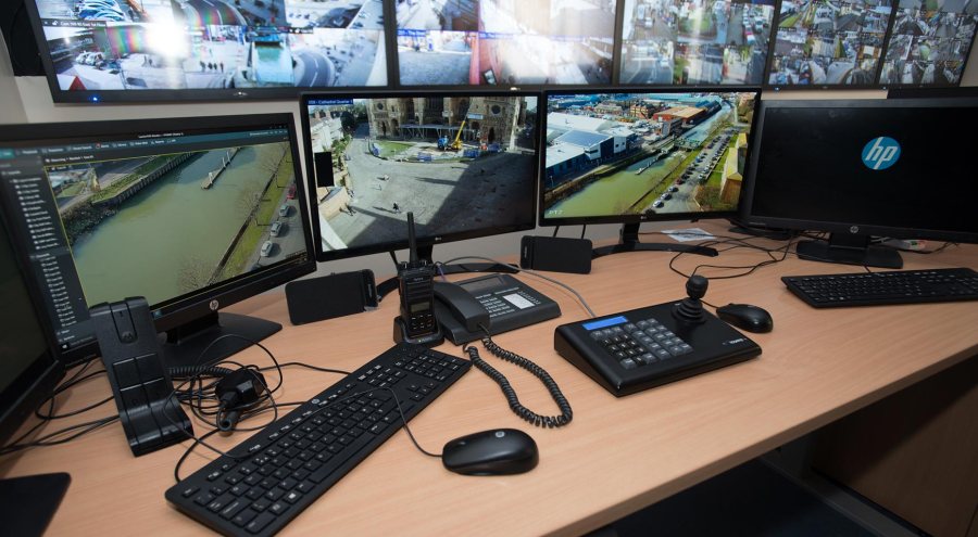 Luxriot's tweet image. Now in HD: Lincoln council upgrades the city’s CCTV system 
thelincolnite.co.uk/2018/02/now-hd…