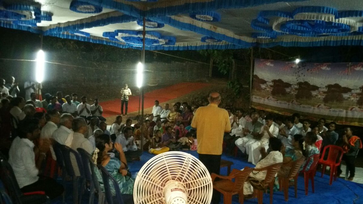 anki_neerpaje's tweet photo. Hunger Strike by the farmers &amp; villagers until death continues and 3 days are over!

The so called intellectuals and organisations like are mum and have no guts to "just ask" against the issues!
#LetMeLive https://t.co/pw9cYanzwX