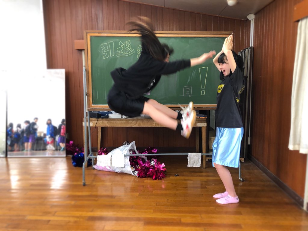 KDC7th's tweet photo. 引退まであと9⃣日
今日はしおりとさえ
ジャンプ力素晴らしすぎる👏✨ https://t.co/Dx2etI8HcN