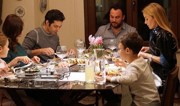 Ufak tefek cinayetler 23.bölüm kıyafetleri
dizikiyafeti.com/ufak-tefek-cin…

#ufaktefekcinayetler #utc #kıyafet #startv #gökçebahadır #dizisponsorları #badeiscil #gokcebahadir #dizikiyafetleri #dizisponsorlari #aslihangurbuz #badeişçil #tülinözen #duygusarisin #mertfirat