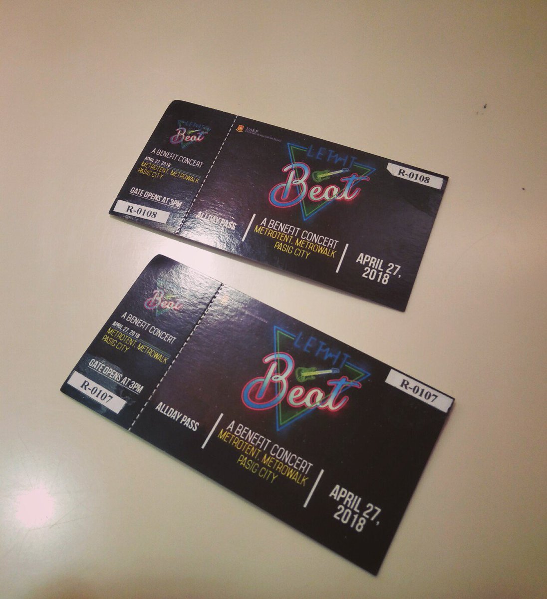 thisisnotkariz's tweet photo. Nakuha ko na ang ticket 
Makikita kona din ang IVOS 🍔💦
#ivosmundoonwishfm 
#IVOFSPADESMusicheal 
@uniquetsalonga @Bsilonga @zIdbenitez https://t.co/9jXUshp4Uq