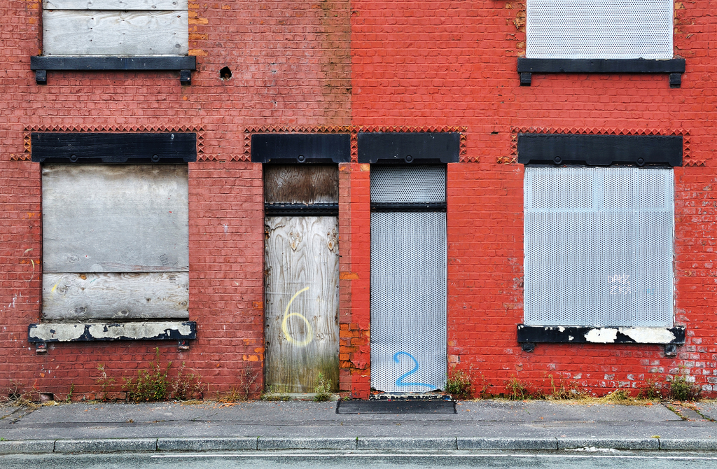 CPRE's tweet photo. ICYMI: 5 reasons why we should use suitable brownfield first:

1 It has massive potential
2 Recycling is good!
3 They’re usually quicker to build
4 It helps create vibrant places to live
5 It helps us save our beautiful countryside 
https://t.co/xuzUxRPkoR   #planningforpeople https://t.co/0o8AJiOmeT