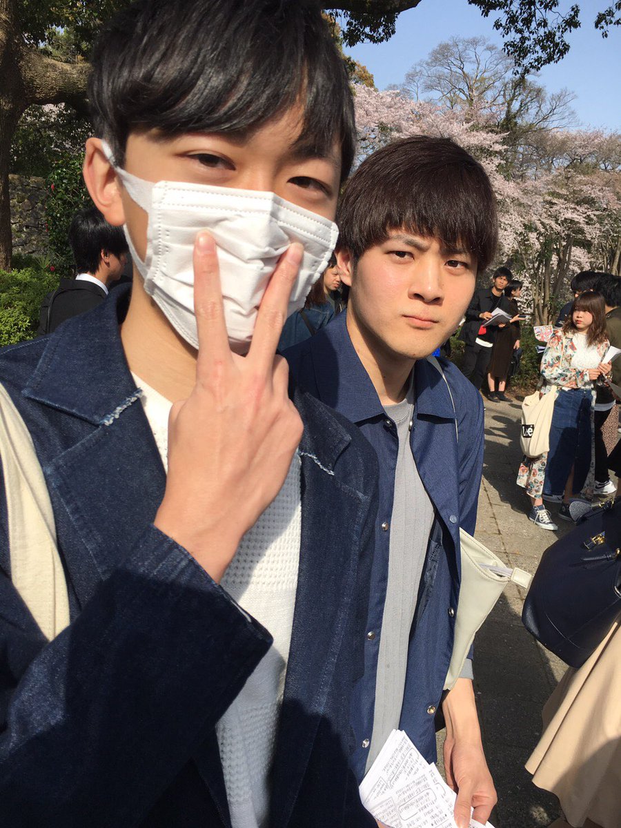 AMIS_volley's tweet photo. 入学式ラッシュが始まりました！
明日からは名大で配布していく予定です❤︎
是非とも受け取ってねん❤︎
#春から名大
#入学式 https://t.co/FaJ43zCPav