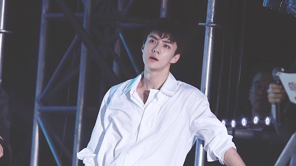 reinefor's tweet photo. (plsRT) #น้องลมหวน 
CHAPTER 1 🌻
“ไหน ใครมีแฟนแล้วยกมือขึ้น”
https://t.co/cbWAKKrGmU
—
@hunhanfic @hunhanfancouple 
Thanks♡ https://t.co/g85xDmuvJz