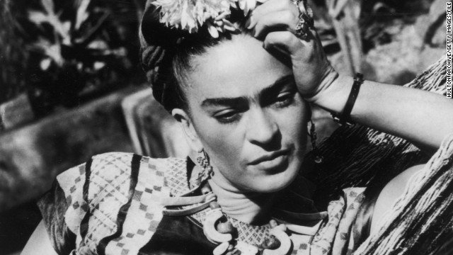 Sakinliğimi çalanlar, beni deli olmakla suçluyor. 

Frida Kahlo
