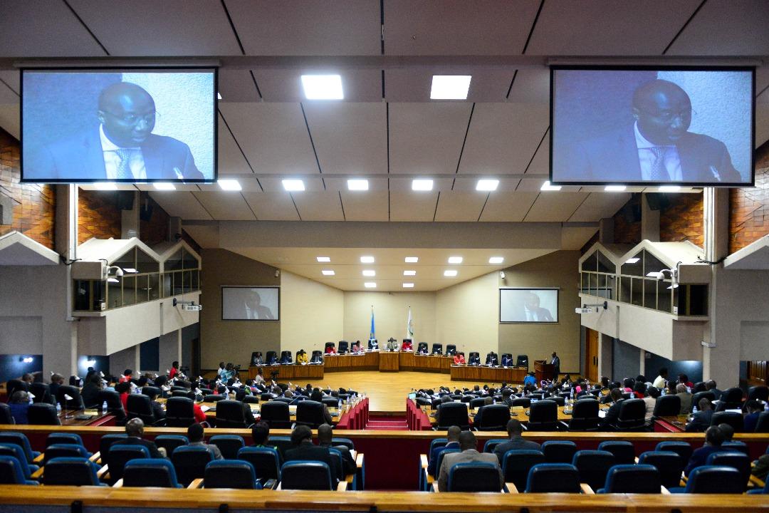Edouard Ngirente (@edngirente) on Twitter photo I was happy to discuss agriculture sector with @RwandaParliament both Chambers, Senate and Chamber of Deputies. I reiterated <a href="/RwandaGov/">Government of Rwanda</a> commitment to transforming agriculture in all its aspects: contribution to GDP, job creation, poverty reduction, food security and nutrition. I was happy to discuss agriculture sector with @RwandaParliament both Chambers, Senate and Chamber of Deputies. I reiterated <a href="/RwandaGov/">Government of Rwanda</a> commitment to transforming agriculture in all its aspects: contribution to GDP, job creation, poverty reduction, food security and nutrition.