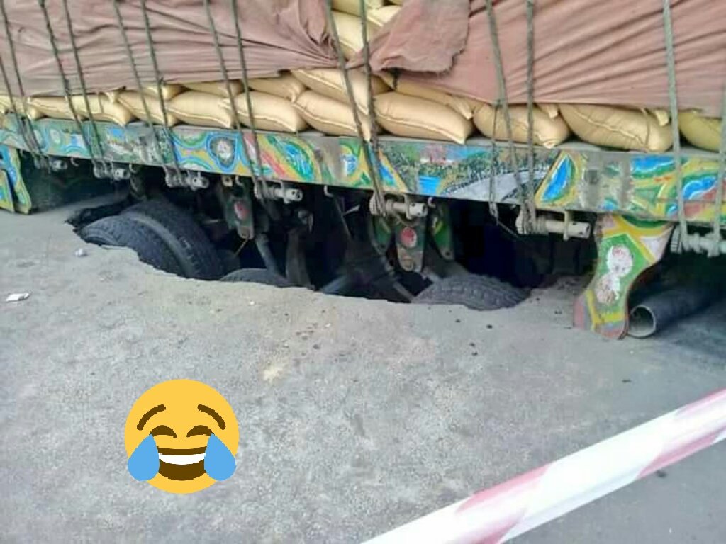 MMusakhan13's tweet photo. نواز شریف کچھ انج پھسیا اے۔ https://t.co/BqfSBLLdQl