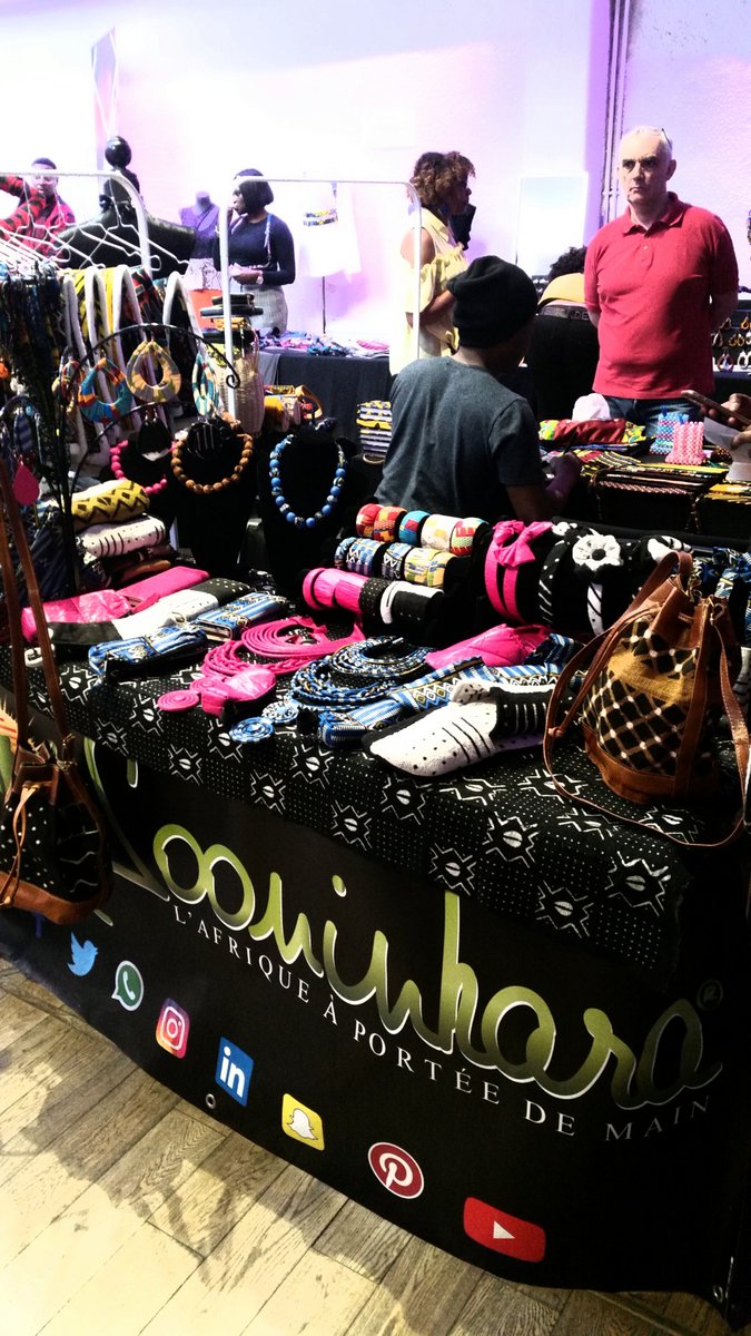 sooninkara's tweet photo. Stand #Sooninkara au #SalonDesCreateursEthniques dimanche 1er avril 2018 #NewCollection #wax #bazin #bogolan @sooninkara : L'#Afrique à portée de main 😉 #Africa #AfricanStyles #africanFashion #AfricanMode #AfricanGirls 😍 https://t.co/FSX0l97OTN