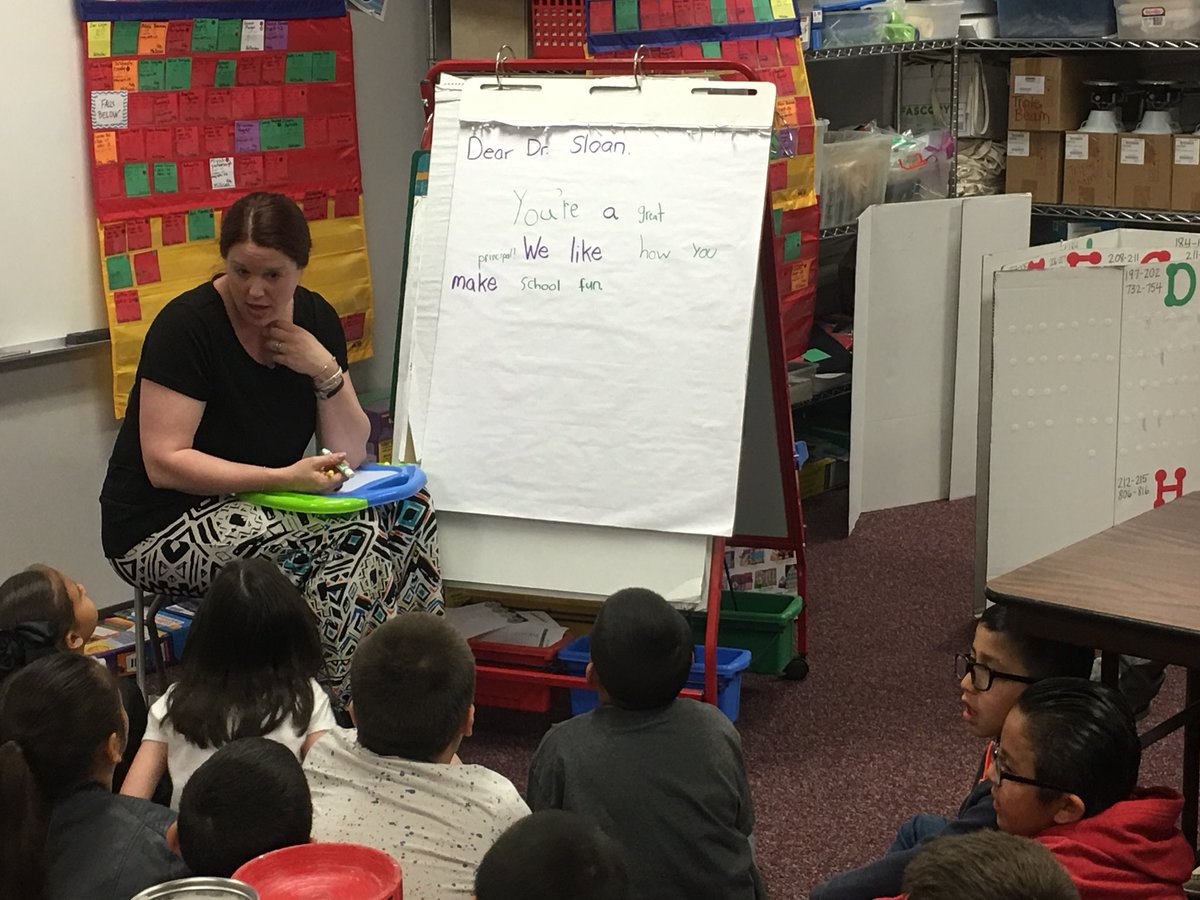 WoodReadingSpc's tweet photo. Melissa Leach presenting to K-2 at Pease!!  Our kids ROCK!!! @ECISD_T2L @PeaseECISD https://t.co/KqtuwyaSWF