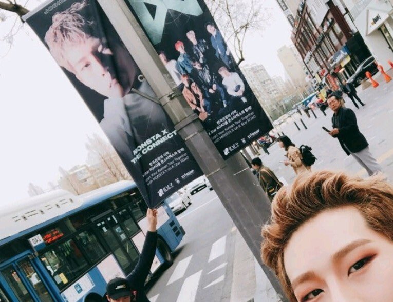 monstaxbr's tweet photo. #TRAD| 180402 • Atualização Twiiter @OfficialMonstaX 

[#MONSTA_X]
Você pode encontrar o ‘#MonstaX’ na 
K STAR ROAD em Gangnam-gu!
Encontre o Monsta X in Gangnam-gu ‘#KStarRoad’ 😀
Comece seu Tour na Coreia junto com o #MONSTAX na #K_STAR_ROAD

#JEALOUSY
#KH #HW #JH #IM https://t.co/xBbO4mK0Vb