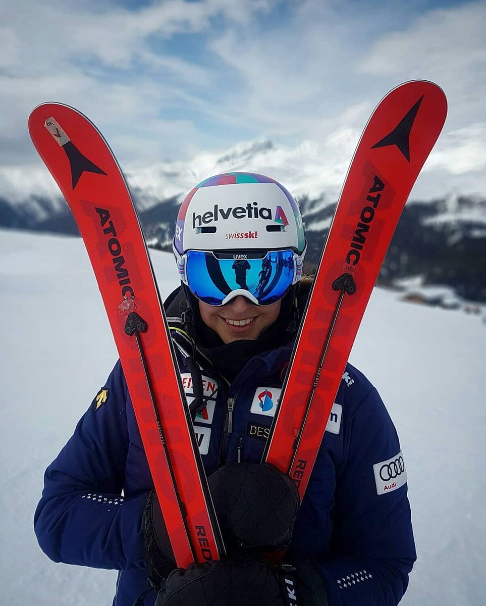 HAPPY ⛷❤ contentissima d' essere ritornata sugli sci dopo 3 settimane di palestra #weareskiing #TeamHelvetia