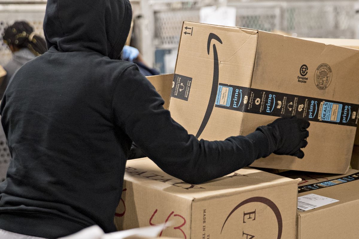 business's tweet photo. Fact-checking Donald Trump's claims about Amazon https://t.co/jobD2exMwo https://t.co/OfCQQRULrH