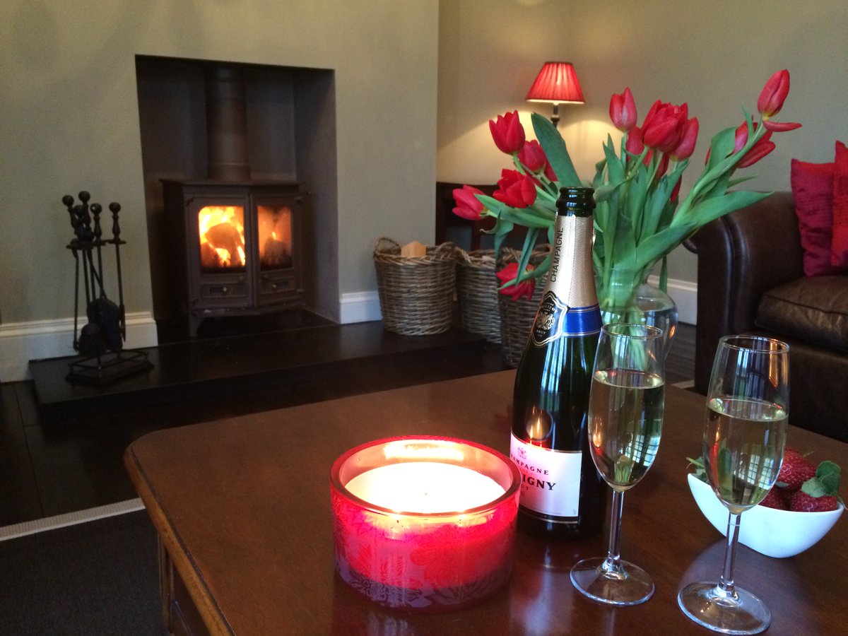 TheHolidayCots's tweet photo. The Lodge at Anns Hill has late availability from the 13th of April. This property can sleep up to 4 guests, and even has its own hot tub!
https://t.co/A9n4zMvGpk
#LateAvailability #Bridekirk #Cockermouth #Cumbria #LakeDistrict #SelfCatering https://t.co/X577WtlWPO