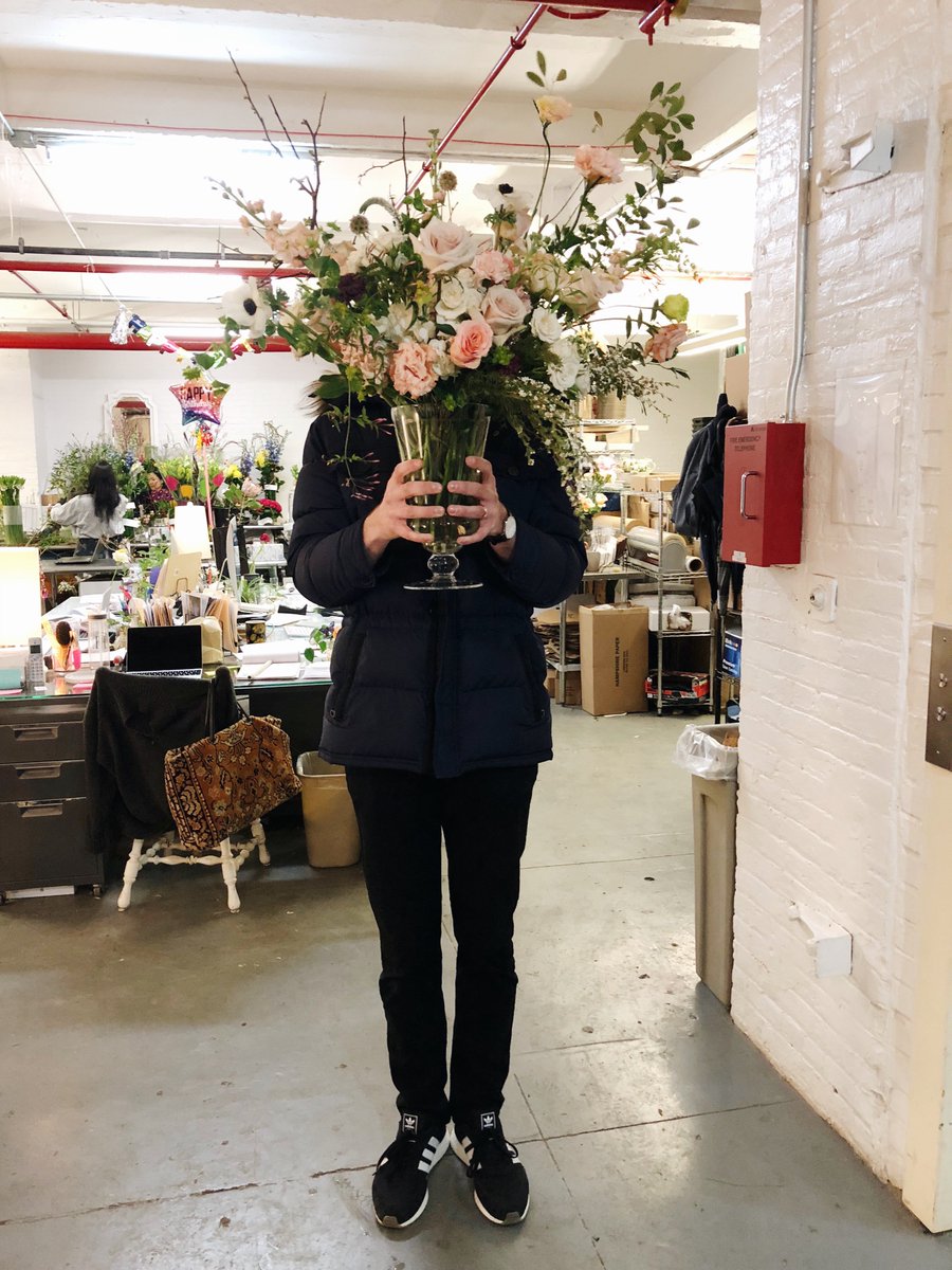 RachelChoFloral's tweet image. Designing flowers is fun. And sometimes taking pictures of them is even more fun! 💐 #DontGoToWorkUnlessItsFunDay