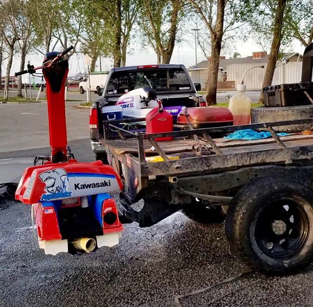 VintageJetSki's tweet photo. ⛅🌴💦 No trailer Tuesday #2
_________________________
🚀 @mjc650_15 🚚 @dangers_customs #VintageJetSki #powerslide #jetski #standupjetski #jetskiracing #80s #caferacer #vintagemx #pwc #watersports #2stroke #twostroke #js550 #550sx #bigboystoys #seadoolife #vintageracing https://t.co/uIdndNgHqU
