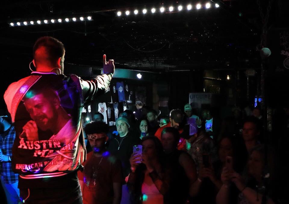 AustinMartin406's tweet photo. Thank you Pennsylvania! You showed love last night. #tourlife #tourlifestyle #tourlifetuesday #tourlifewithchapkis #tourlifefolife #tourlife2017 #tourlife2016 #tourlifedj #tourlifeismywife #tourlifeloy #tourlifeproblems #tourlifesequence #tourlife2015 #tourlifeforlife https://t.co/2v7m7FcGi1