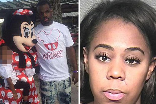 dailystar's tweet photo. Shocking moment man is shot in HEAD by friend on Facebook Live
#facebook #facebookshooting #texas
https://t.co/y4tVHV8ZnX https://t.co/px9WAgzMh4