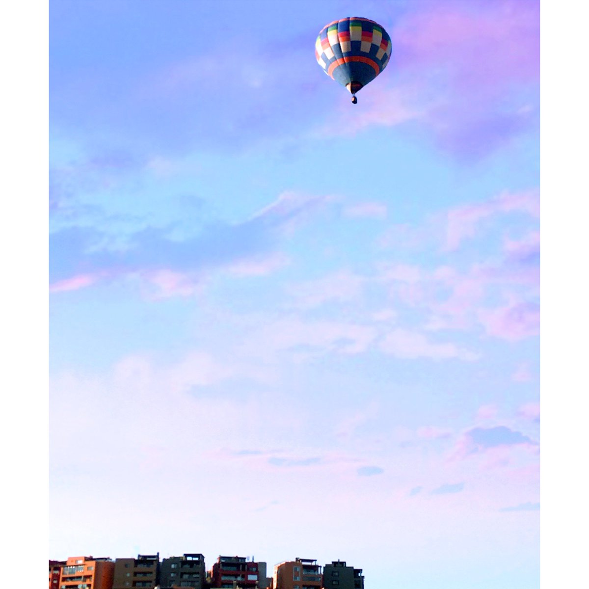 UrbanSimplicity's tweet photo. #TravelTuesday 🇲🇽🎈🗺 [Last week in San Miguel de Allende, Mexico] #sanmigueldeallende #urbansimplicity #instatravel #travel #traveladdict #wonderful_places #artofvisuals #travelphotography#travelling #letsgosomewhere #discoverearth #traveldeeper https://t.co/hYkoLhuVSn