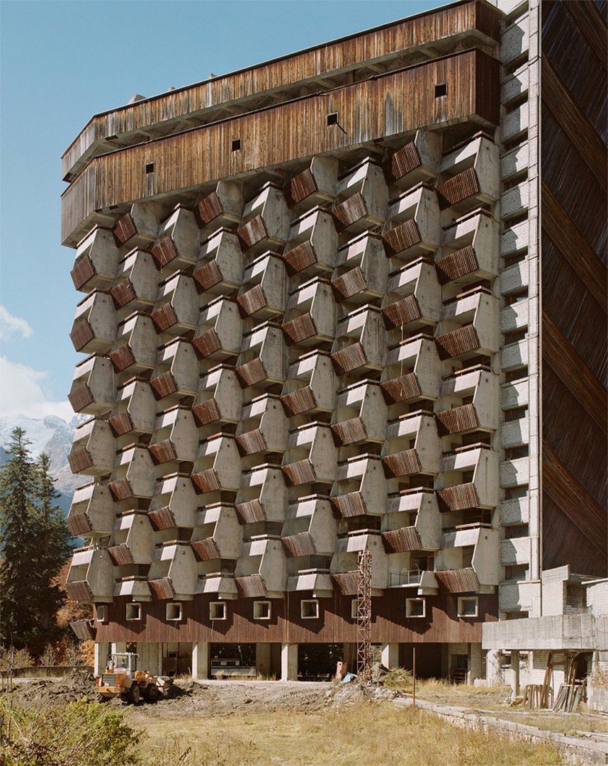 drunktwi's tweet image. Космос, которого нет: футуристическая архитектура позднего СССР