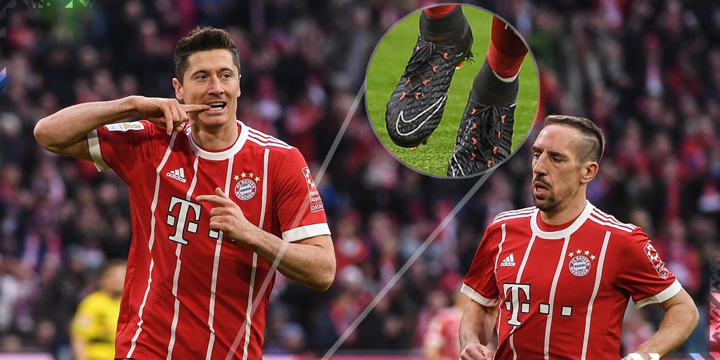 thekitlab's tweet photo. Easter Weekender👟#PeakABoot👻
Some of the best boots of the weekend, featuring:
✨ #ElTrafico busting Nike Mercurial Vapor XI #PlayFire ✨
💪 London Derby busting Adidas 18+ DEADLYSTRIKE 💪
🇩🇪 #DerKlassiker Romping Nike Hypervenom III 🇩🇪 https://t.co/zTQjBmFm5i
