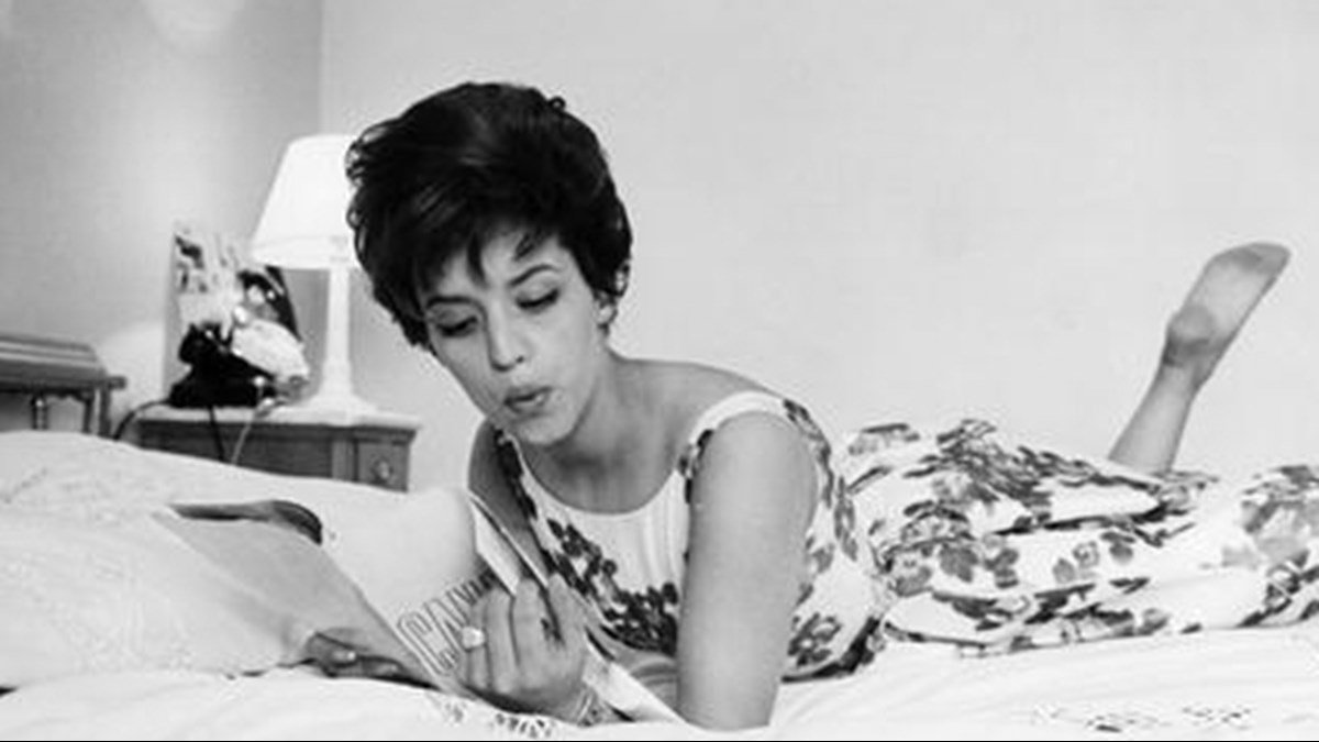 Artisten Barbro "Lill-Babs" Svensson har gått bort 80 år gammal. Hennes karriär sträcker sig över sex decennier från Klas-Göran till Bonusfamiljen vars sista avsnitt sändes igår. P4 Plus programledaren Claes-Johan Larsson är gäst.
sverigesradio.se/sida/avsnitt/1…