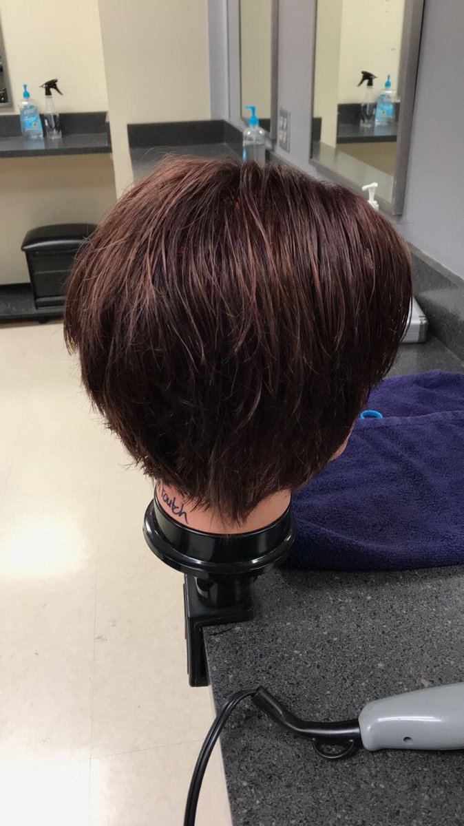 ATCCosmo's tweet photo. Cosmo I styles their new haircuts#ATCCOSMO #ATC#dentonisd https://t.co/kJ8M9H1YSV