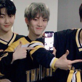 heoloops's tweet image. omg they’re so cute ): we miss you hyunjoon &amp;lt;3