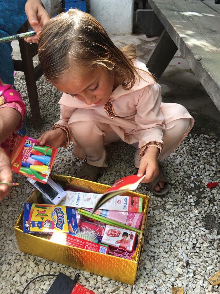 SharmineAK's tweet photo. Random Act of Kindness this Eid.

Pack a shoebox full of goodies for an unknown child somewhere in Pakistan and drop off to one of the many locations listed on https://t.co/Hyv1R1QzaG. For ideas on what to pack see the Operation Eid Child FaceBook page. https://t.co/NyyOFqsH9B