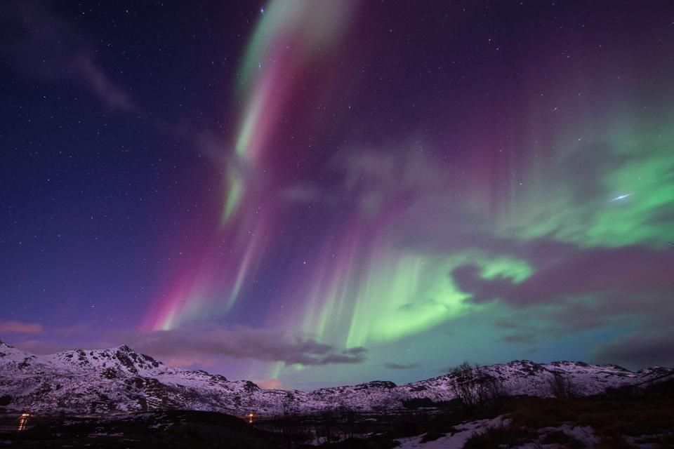Forbes's tweet photo. How science creates auroral light shows
https://t.co/9NlSgyRvnp https://t.co/nAHmePuLGA