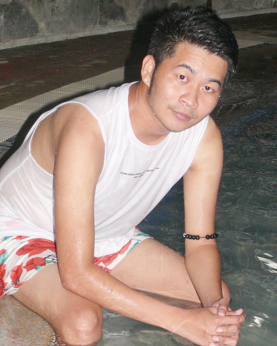 Princetsinito's tweet photo. Overnight swimming #summer https://t.co/DoMW3exK8K